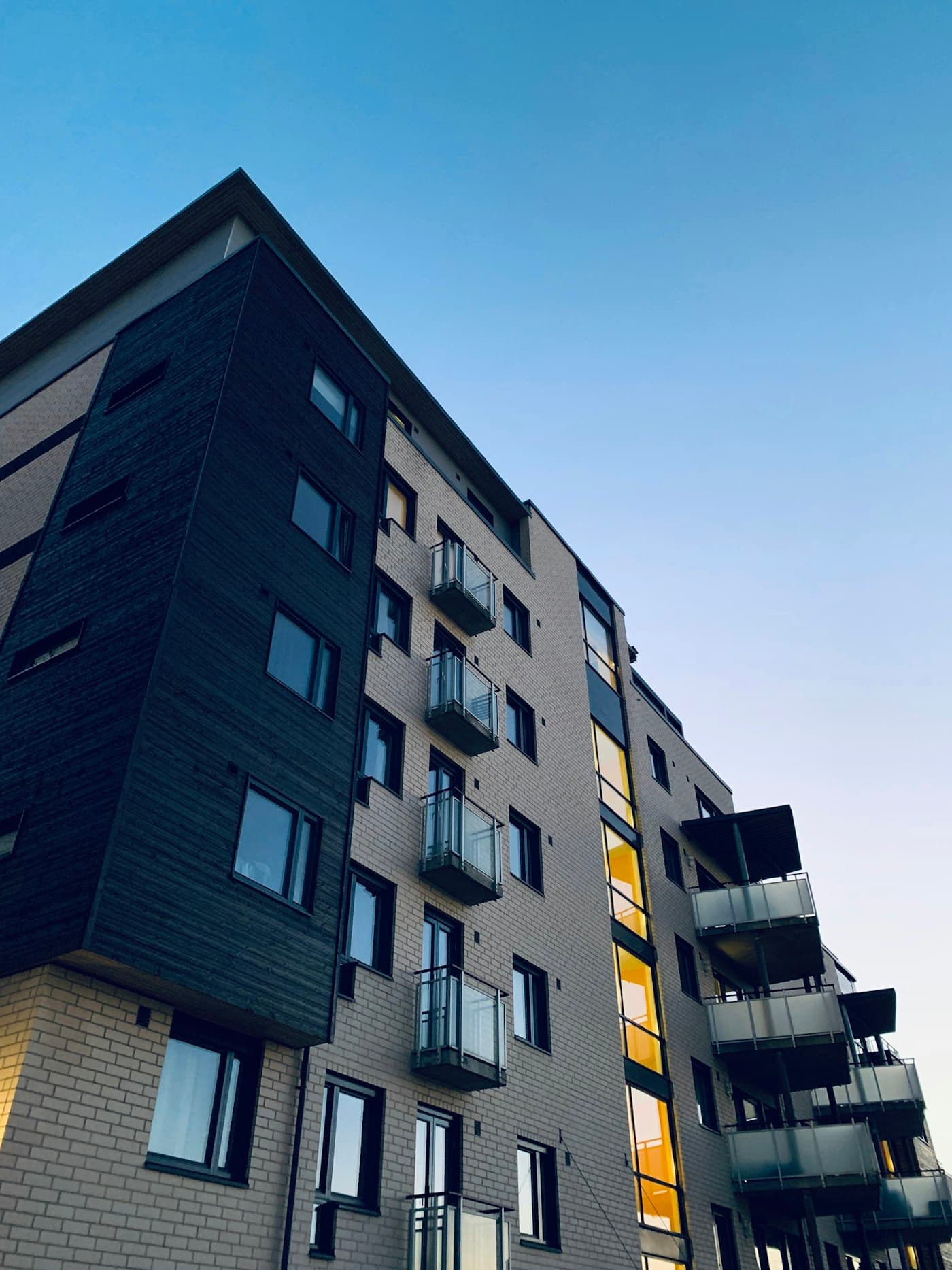 Multi-story apartment building